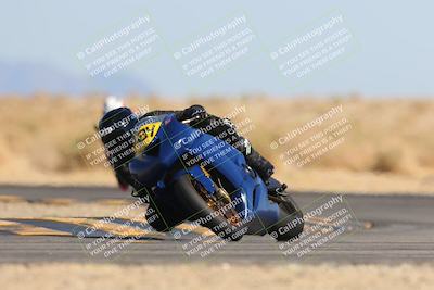 media/Mar-22-2025-CVMA (Sat) [[462c0ffedb]]/Race 13-Amateur Supersport Middleweight/